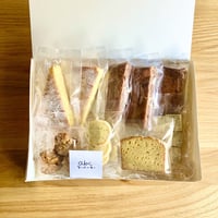 クリームチーズブラウニーとレモンケーキと焼き菓子のセット