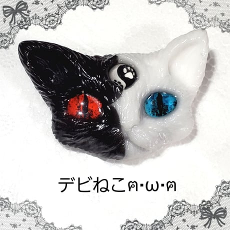 handmade ❁⃘*.゜ 編み物キャンディとデビルにゃんこの猫ピアス handmade ❁⃘*.゜ 編み物キャンディとデビルにゃんこの猫ピアス