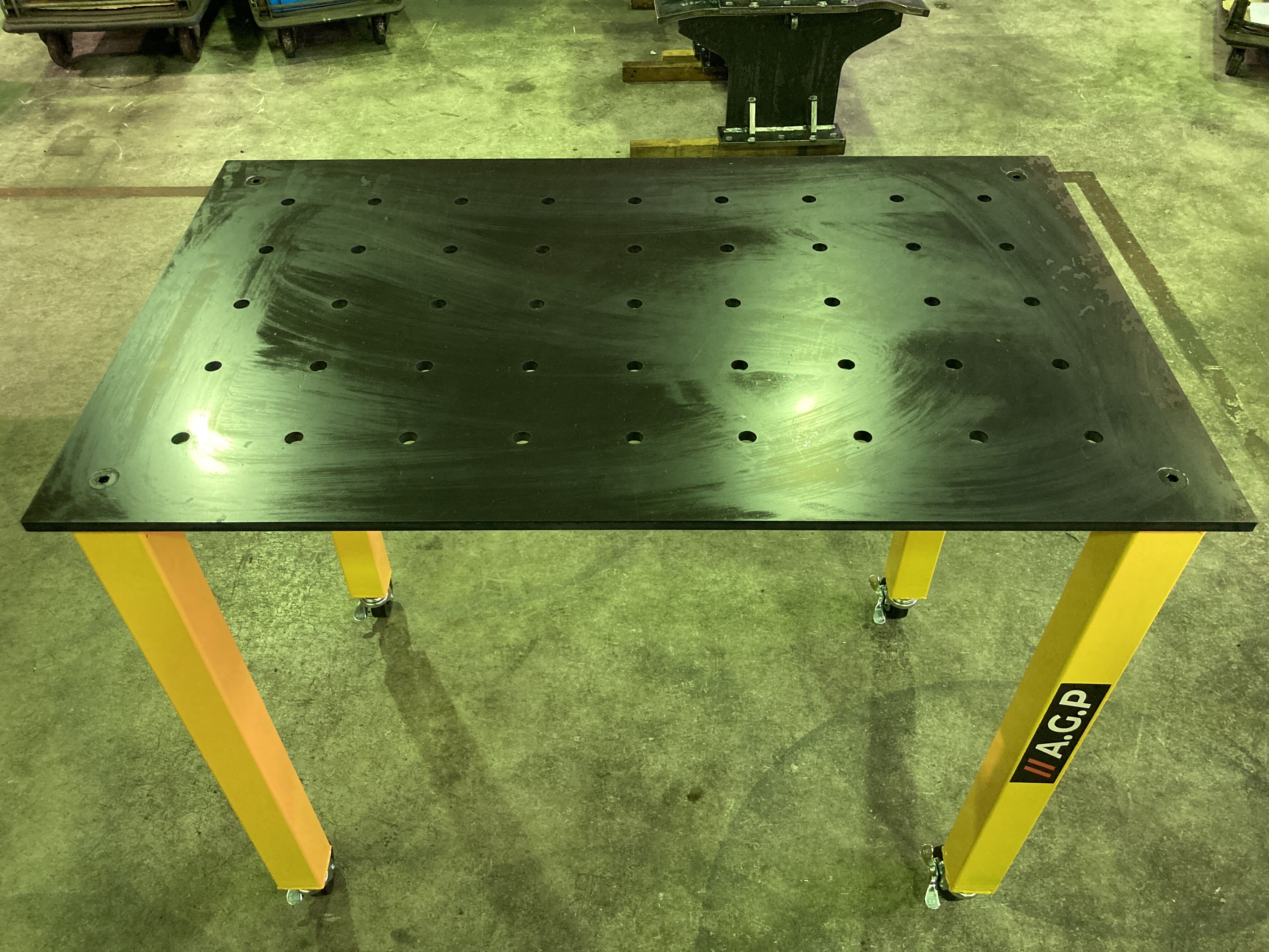 【格安】溶接テーブル　溶接作業台 12ミリ厚1000x600 original