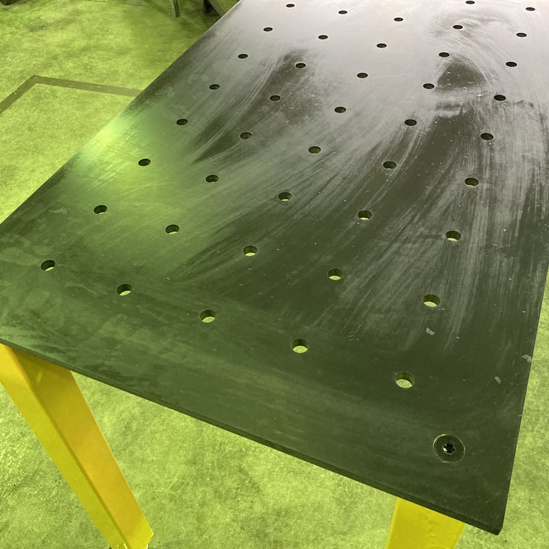 溶接テーブル 溶接作業台 12ミリ厚1000x600 ☆テーブル+脚セット 溶接テーブル 溶接作業台 12ミリ厚1000x600 ☆テーブル+脚セット