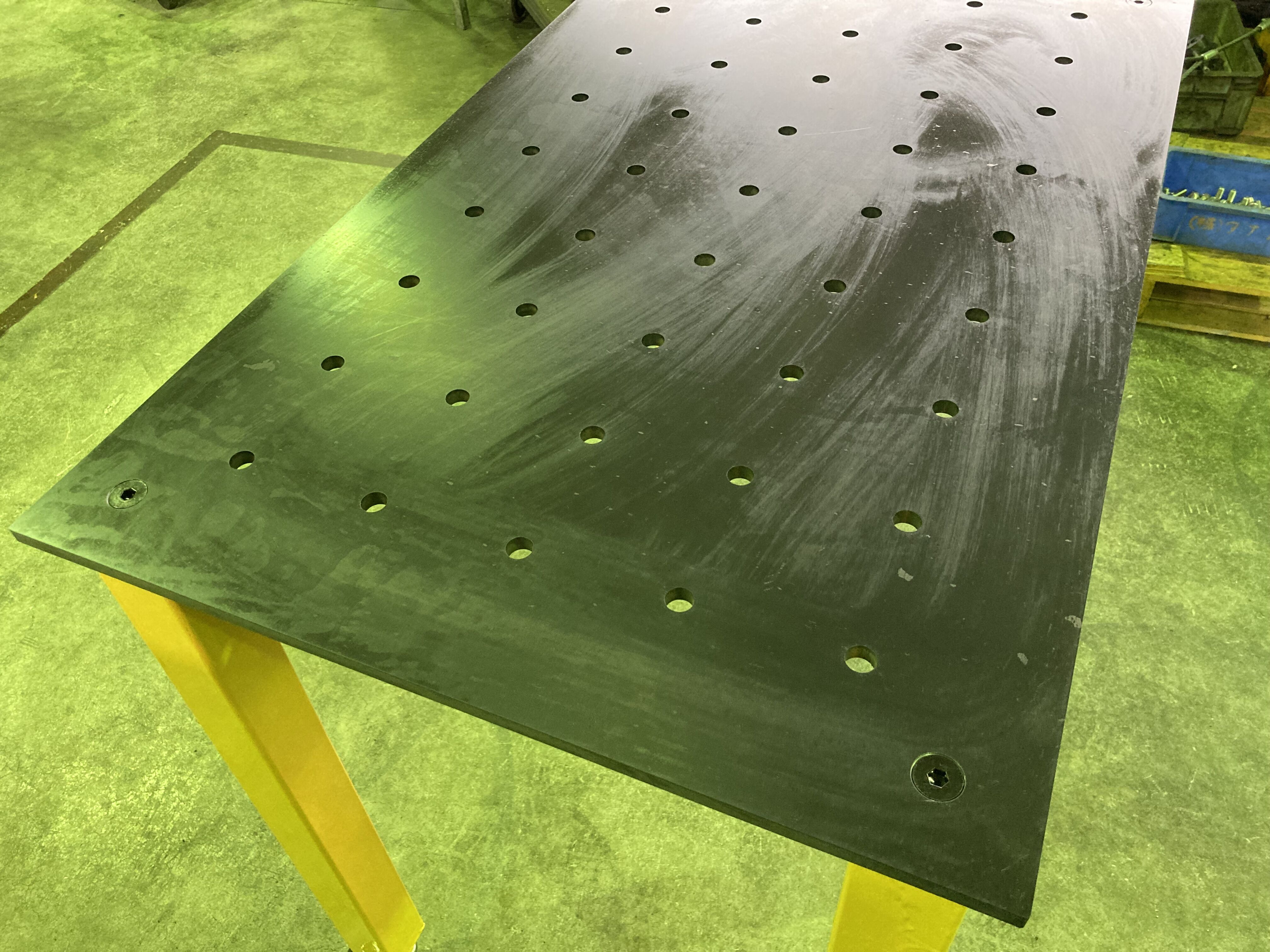 【格安】溶接テーブル　溶接作業台 12ミリ厚1000x600 original