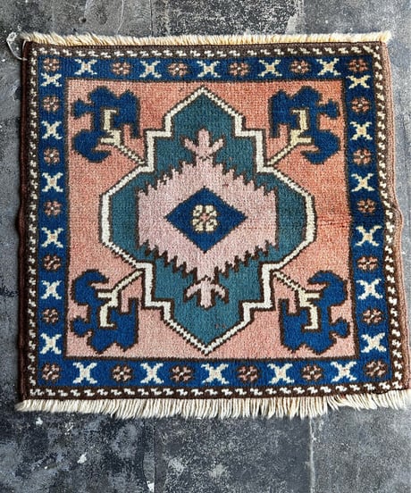 ペルシャ 絨毯(キリム絨毯)手織り新品 145x100 kilimcarpet ペルシャ 絨毯(キリム絨毯)手織り新品 145x100 kilimcarpet