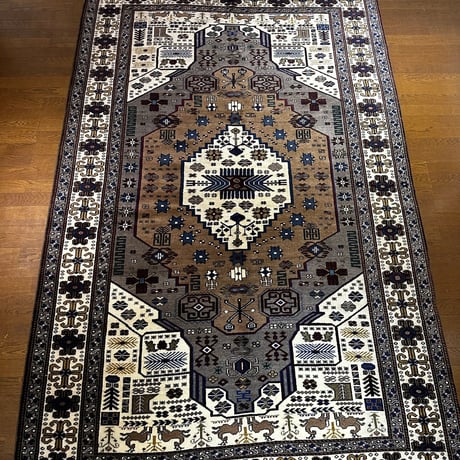 大人女性の winter sall Carpet Handmade Persia バルーチ 手織り