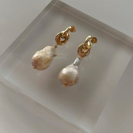バロックパールピアス