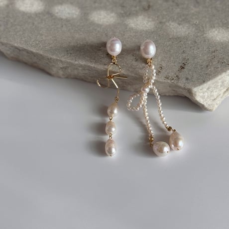 ［gold］  yui - ribbon motif /  pierce earring