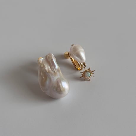 "Unique"  opal asymmetry pierce/earring