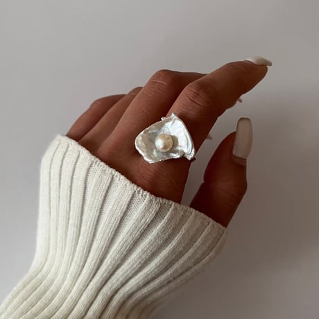 baroque perl ring