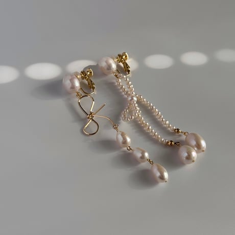 ［gold］  yui - ribbon motif /  pierce earring
