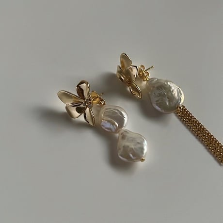 蘭の花　バロックパールピアス