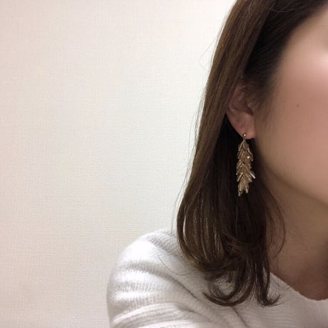 ガラスビーズ　アシンメトリーピアス