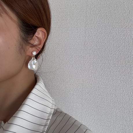 "MUSE" pearl pierce / earring