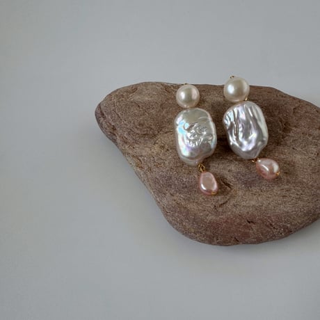 ［gold］Petite  perl pierce / earring