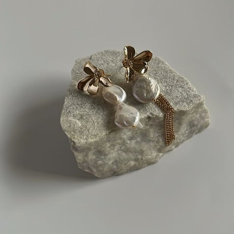 蘭の花　バロックパールピアス