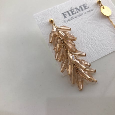 ガラスビーズ　アシンメトリーピアス