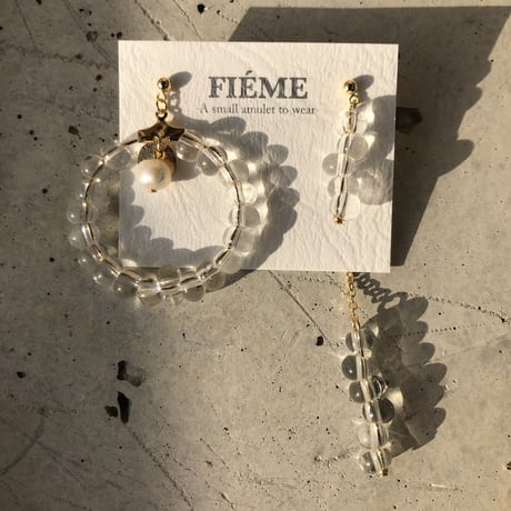 クリア　アシンメトリーピアス