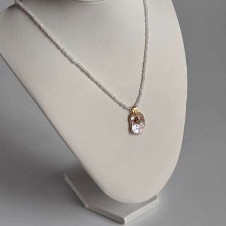 Aquw × natural stone necklace