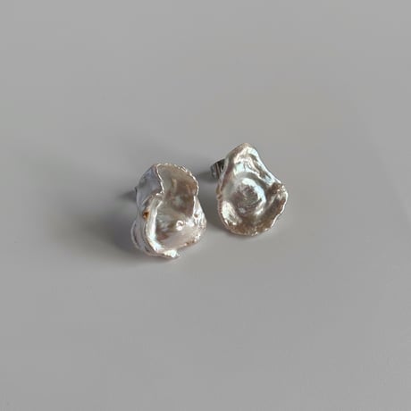 "Aquw"  -  pierce / earring