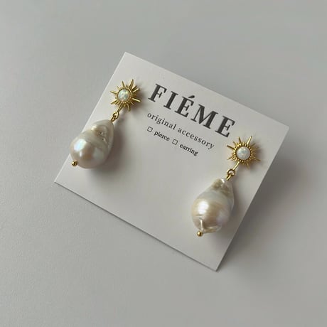 opal star motif pierce / earring