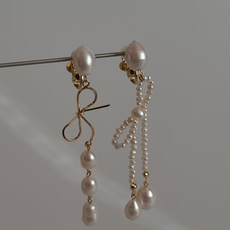 ［gold］  yui - ribbon motif /  pierce earring
