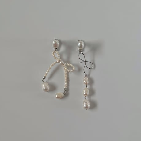 ［silver］ yui  - ribbon motif /  pierce earring