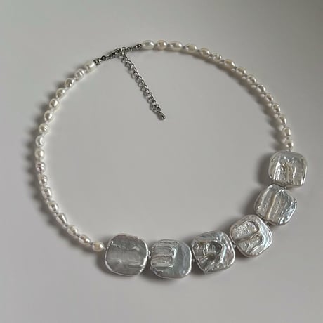 big pearl  necklace - 02