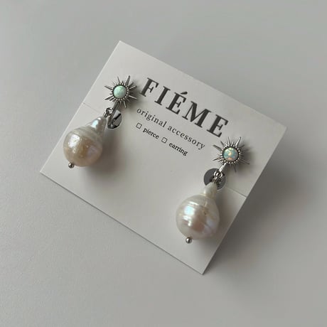 opal star motif pierce / earring