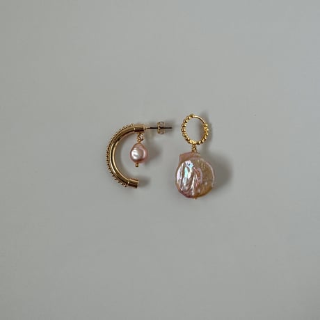 ［pink］ 天然石 アシンメトリーピアス