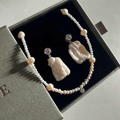 cubic zirconia×moonstone　pearlnecklace