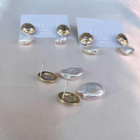 ［全2色］煌めくバロックパールピアス