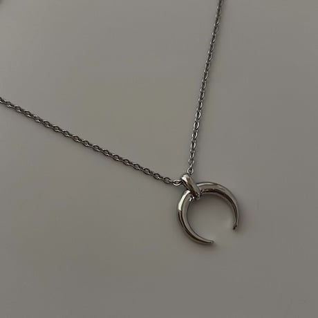［silver］moon  necklace