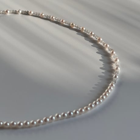 ［labradorite］  baby pearl necklace