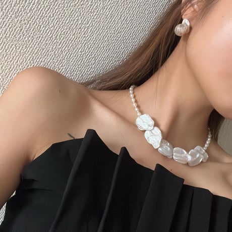 big pearl  necklace - 02