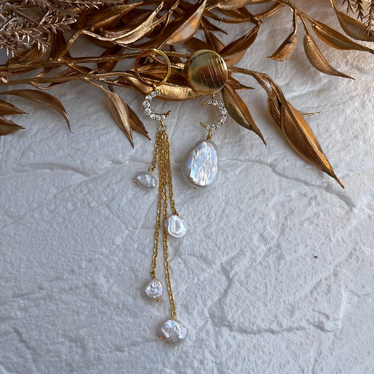 バロックパール アシンメトリーロングピアス | FIÉME