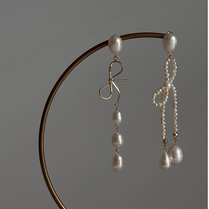 gold］ yui - ribbon motif / pierce earring |