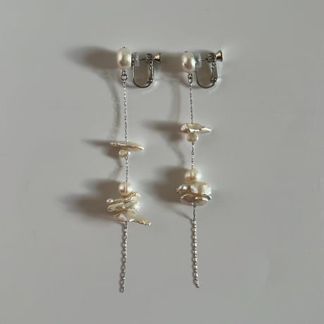 Uneven perl pierce / earring