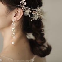 flutterings perl  pierce / earring