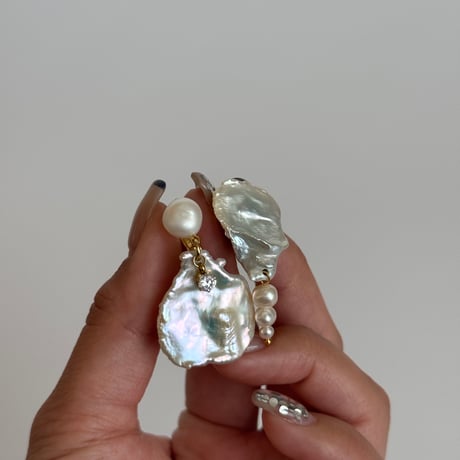 "MUSE" pearl pierce / earring