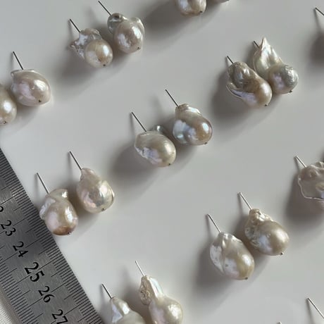 バロックパールピアス