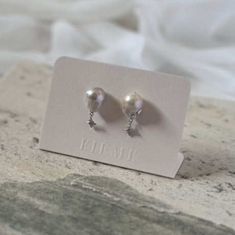 "Unique" star motif - pierce / earring