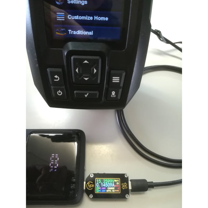 魚探 GARMIN ストライカー４ + 充電器セット DIY】ガーミンストライカー4魚探をモバイルバッテリーに取り付け
