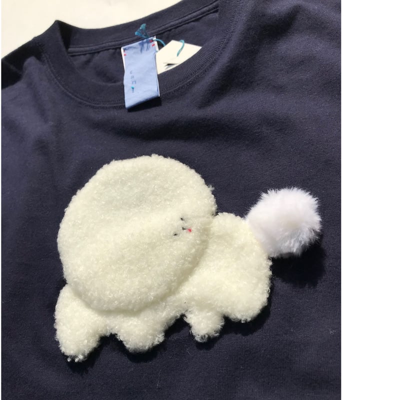 ☆アトリエセール『お尻クンクン白い犬』 紺の長袖Tシャツ