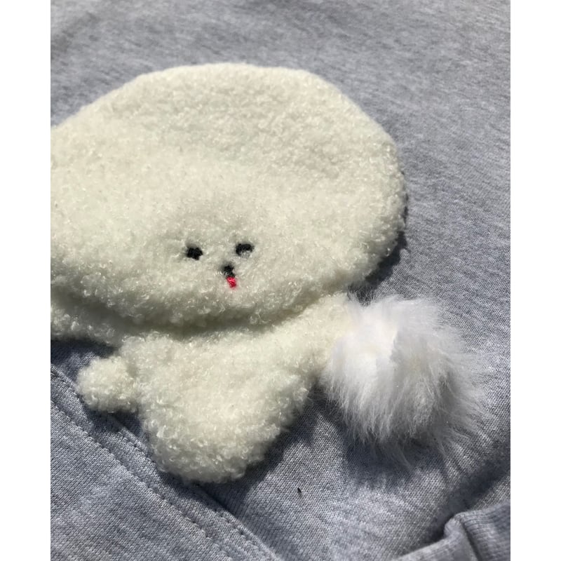 ☆アトリエセール 『お尻クンクン白い犬』 グレーのパーカー