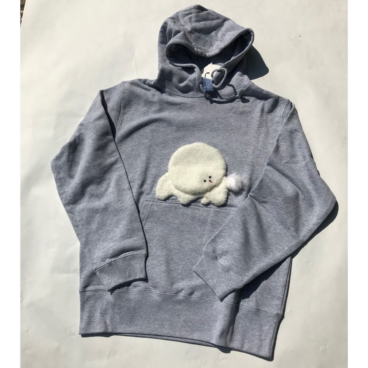 犬の刺繍付きグレーのパーカー（希少） 刺繍パーカー | WAN LIFE