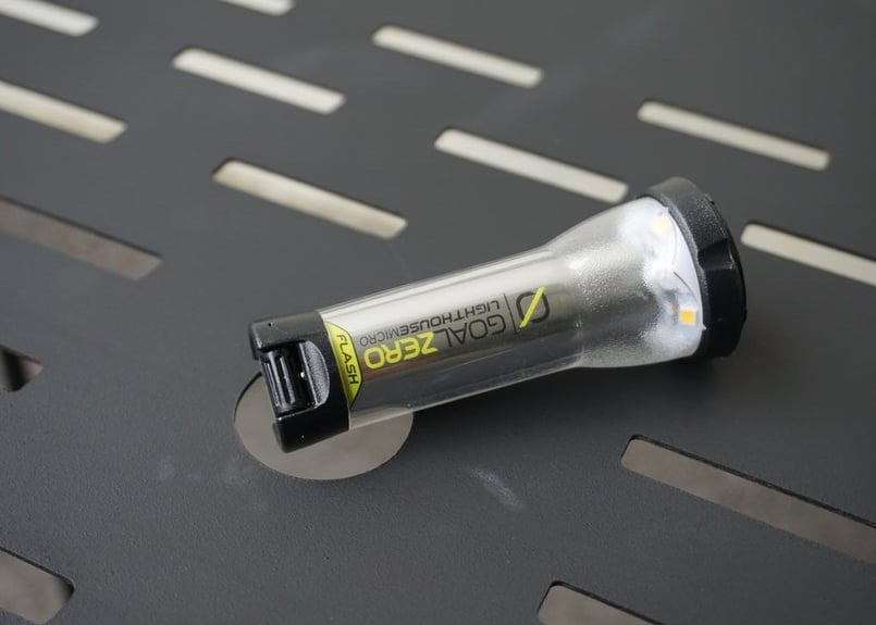 ワイルドアウトドア ヘキサゴン 鉄仮面テーブル アイアンテーブル ヘキサテーブル Amazon.co.jp: ☆WILD OUTDOOR☆ワイルドアウトドア☆ヘキサゴン