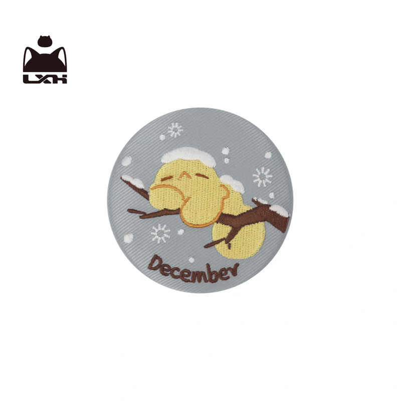 羅小黒戦記 比丟 刺繍缶バッジ | 福猫屋