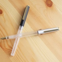 ハイエースネオ万年筆　クリアゴールド