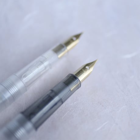 ハイエースネオ万年筆　クリアゴールド