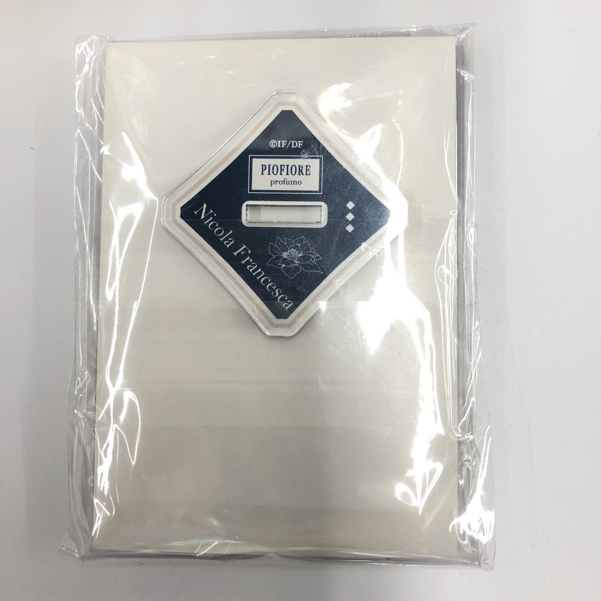 ピオフィオーレの晩鐘 ニコラ アクリルスタンド＋缶バッジ＋チャーム