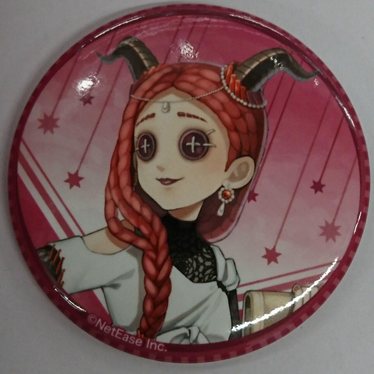 第五人格 祭司 缶バッジ Identity V 第五人格 氷の国Ver. 缶バッジ 祭司 -氷の中の蝶