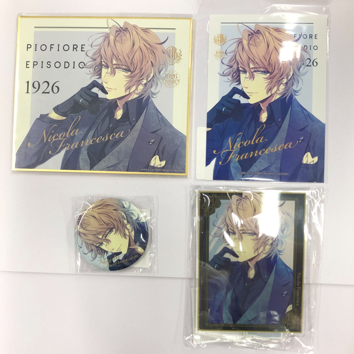 ピオフィオーレの晩鐘 ニコラ 缶バッジ アクリルスタンド 色紙